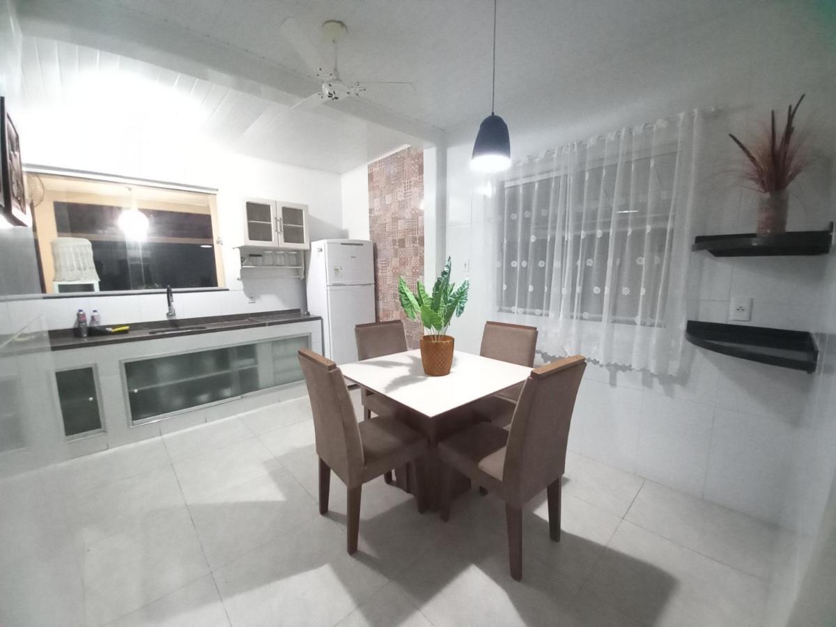 Casa para temporada c/ ar condicionado, próximo da praia e do Beco das Garrafas Prado Exterior foto
